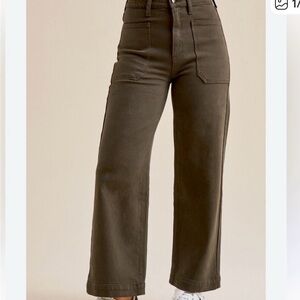 NWOT Altar’d State Layla Straight Leg Size 26